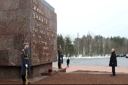 Putin repeats Ukraine Nazi claims at Leningrad siege memorial