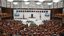 Le parlement turc ratifie l'adhésion de la Suède à l'Otan