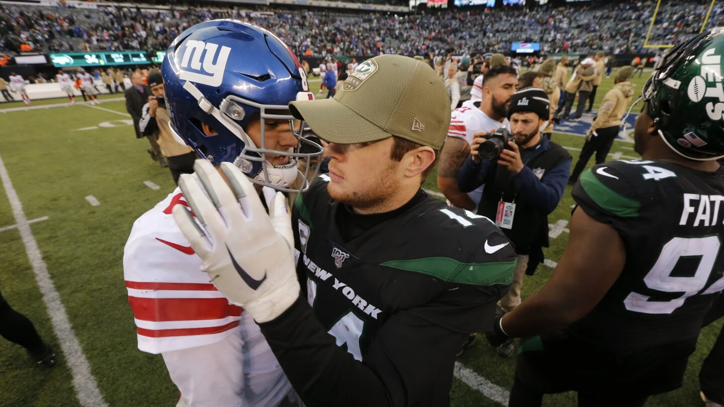 Sam Darnold "very happy" to have Daniel Jones as a teammate