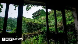 Abandoned 'ghost village' in China becomes overgrown