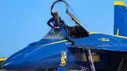 U.S. Navy Blue Angels team arrives in Vero Beach for weekend air show