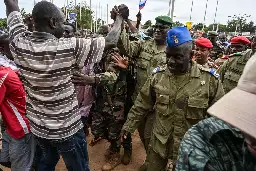 Niger&nbsp;: Ali Lamine Zeine nommé premier ministre par les putschistes, une émissaire américaine reconnaît des discussions «&nbsp;difficiles&nbsp;»