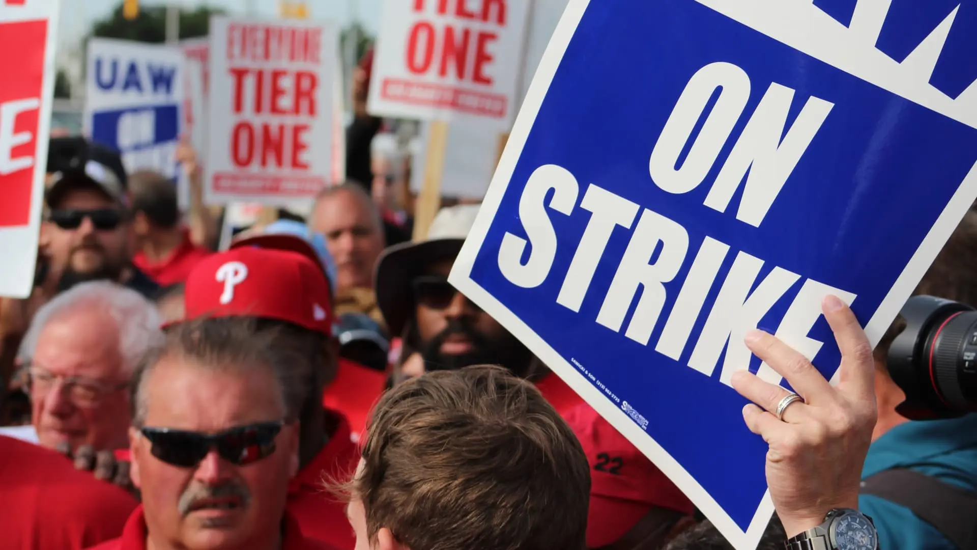 Looming auto workers strike could cost $5 billion in just 10 days, new analysis says